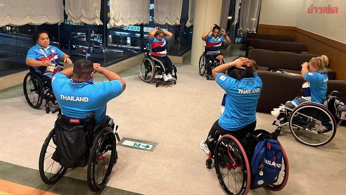 Thai Para Weightlifters Train in Hotel Awaiting Equipment