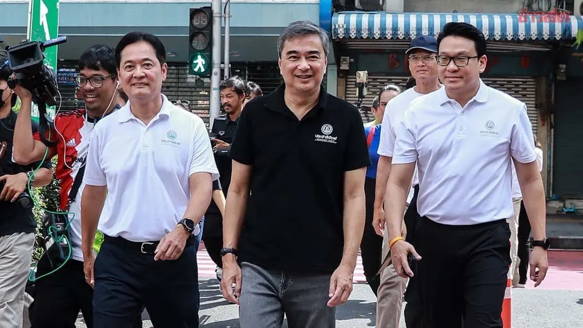 Democrats Fed Up with Recreational Cannabis Problem; Abhisit Leads Field Survey with Anuchah Down Sukhumvit, Finding Numerous Cannabis-Promoting Shops