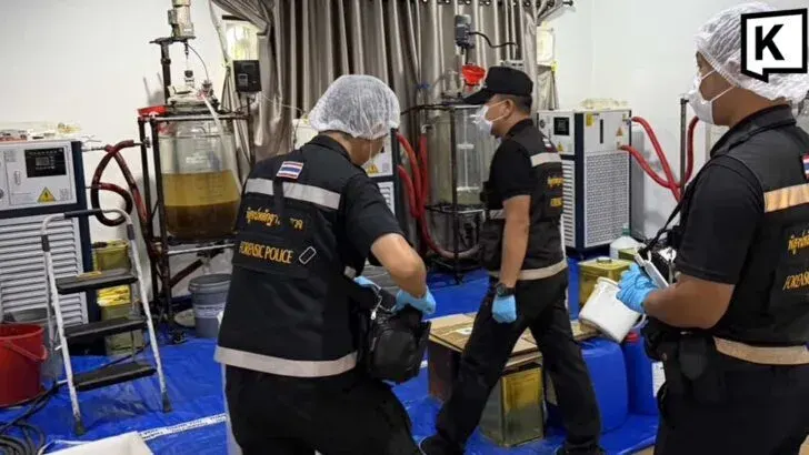 Three Chinese nationals arrested in Pattaya over illegal 'zombie vape' manufacturing operation