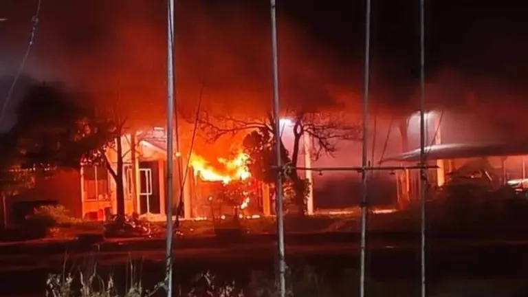 Coordinated Attacks Hit Southern Border Provinces