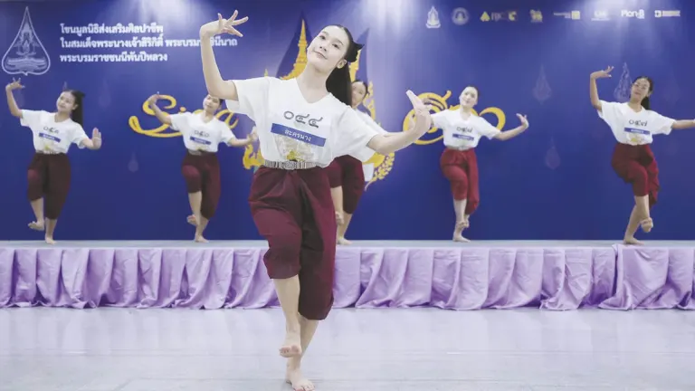 Record 1,135 Thai Youth Audition for Classical Khon Dance