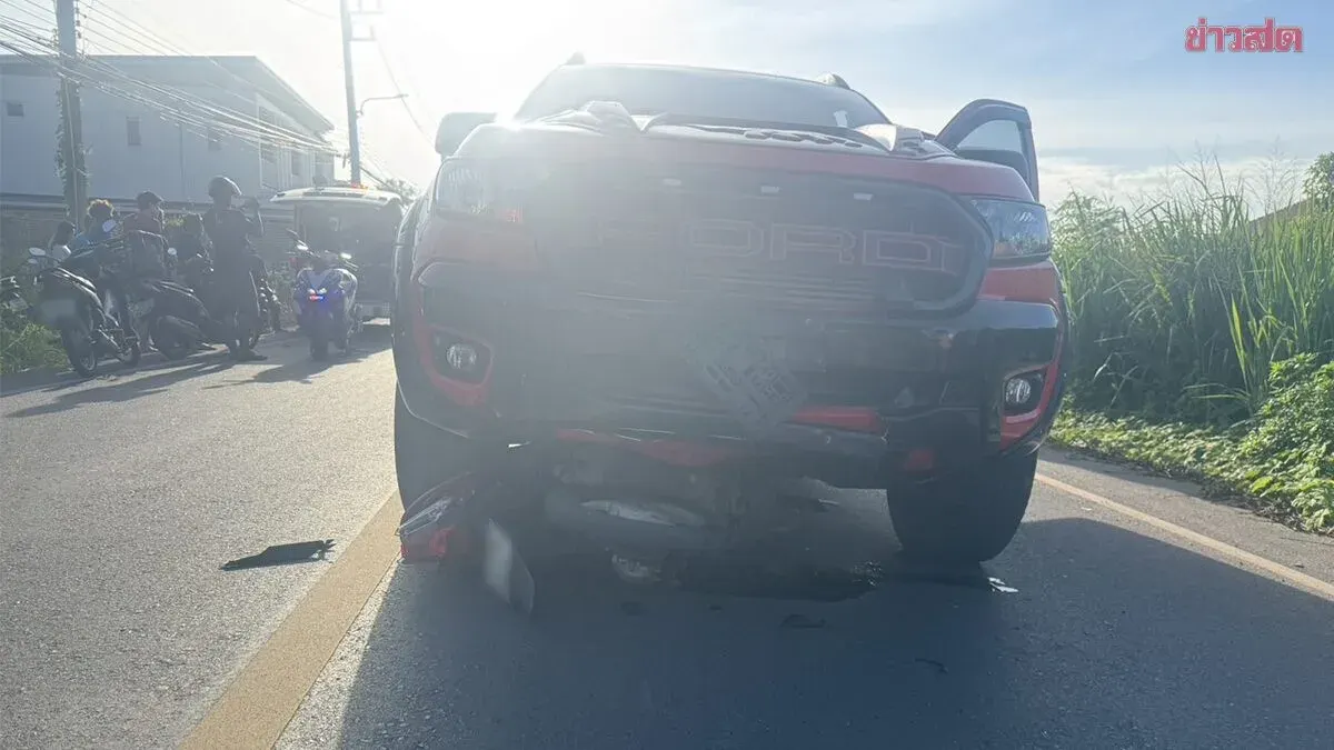 Tragic Motorcycle Crash Claims Three Lives: Father and Two Sons Collide with Pickup Truck