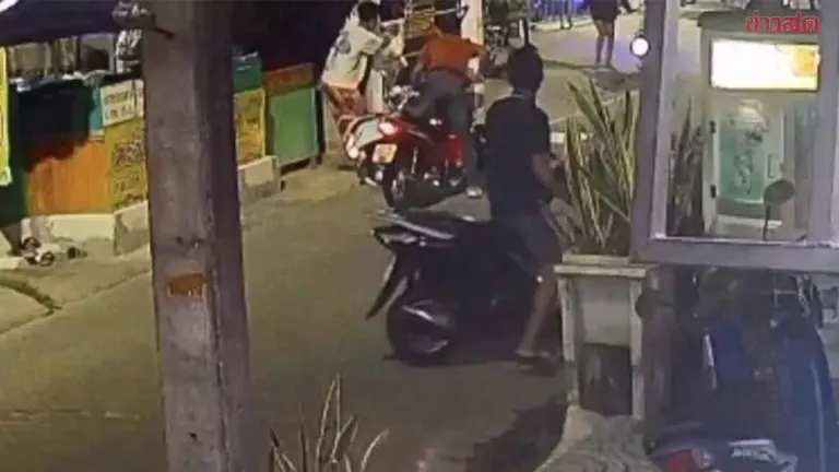 Two Brothers Flee Armed Teen Gang After Gun Threats in Chon Buri
