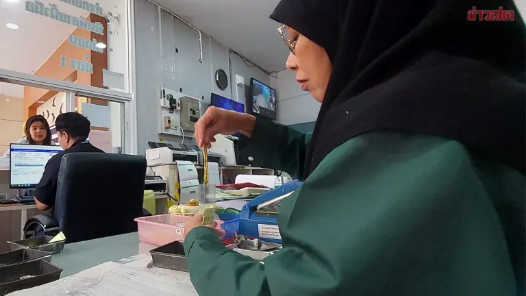Surge in Gold and Tool Pawning as School Year Opens—Many Families Face Cash Flow Shortages