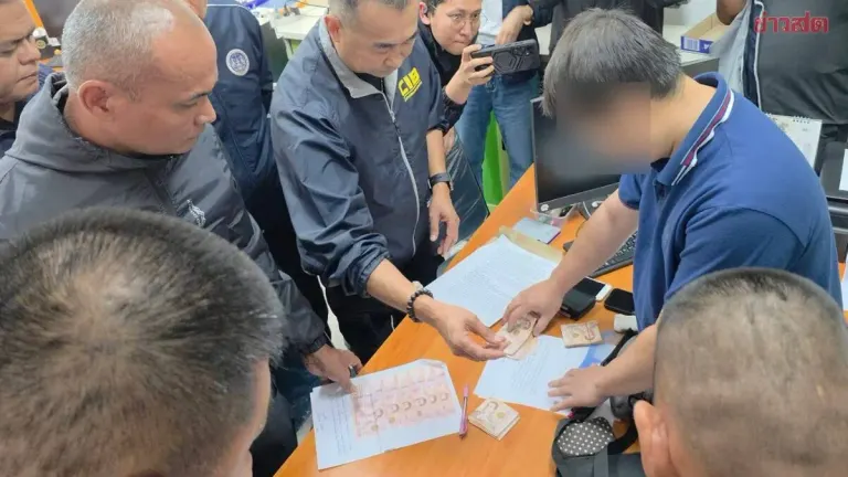 Deputy District Chief Arrested For Extorting 6,000 Baht In Gun Transfer Fee