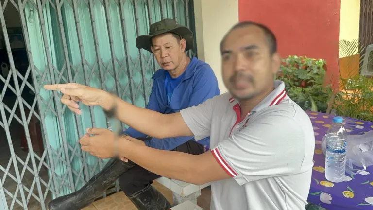 Son Stabs Father Multiple Times with Kitchen Knife, Leaves Him in Critical Condition