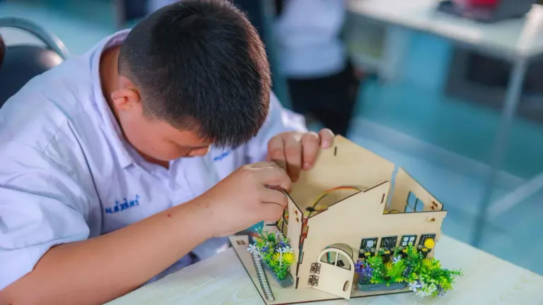 Smart Home Learning Kit Expands Tech Access for Students with Learning Disabilities