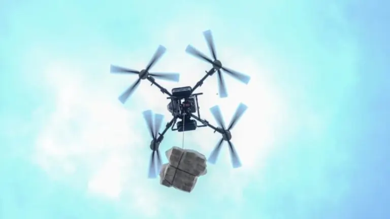 Drones Deliver Supplies to Bangkok Flood-Trapped Residents