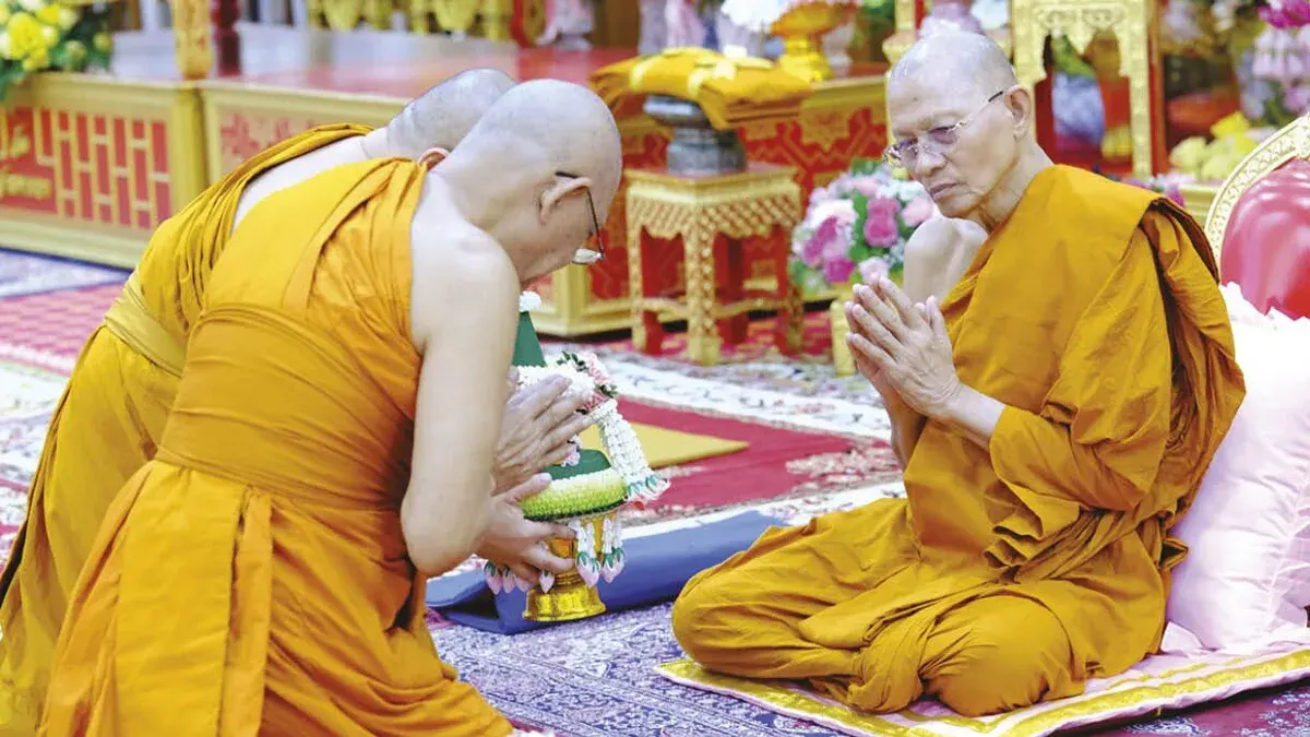 Senior Monk Honored with Royal Recognition at Bangkok Temple