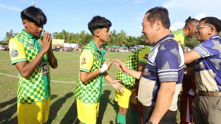 Deputy PM Soodsoong Tackles Shooting Case of Congressman Kamlasak, Vows Clear Evidence Will Lead to Masterminds Before Closing Youth Football Tournament