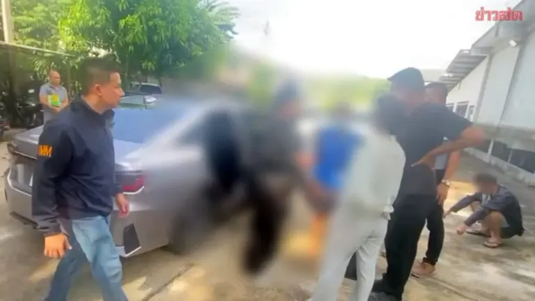 Four Chinese nationals arrested for market scam targeting elderly woman