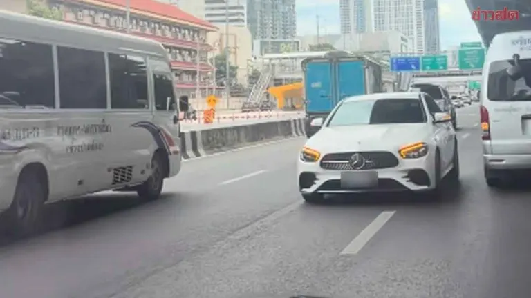 White Mercedes Drives Wrong Way on Vibhavadi Road