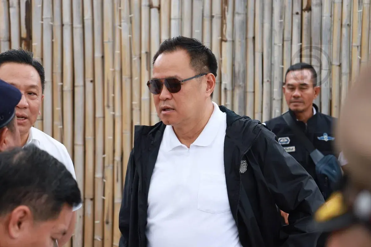 Prime Minister Visits Phuket for Crackdown on Beach Encroachment