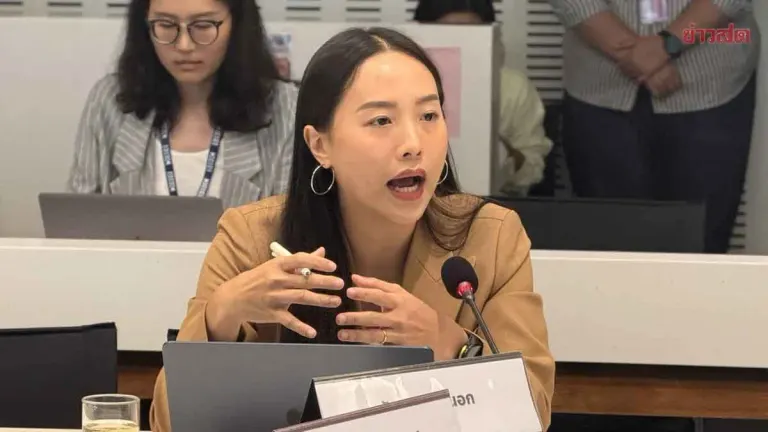 Ratchanok and Piangpan Team Tackles Corruption in Labor Ministry and State Enterprise—Plan to Present to Budget Committee