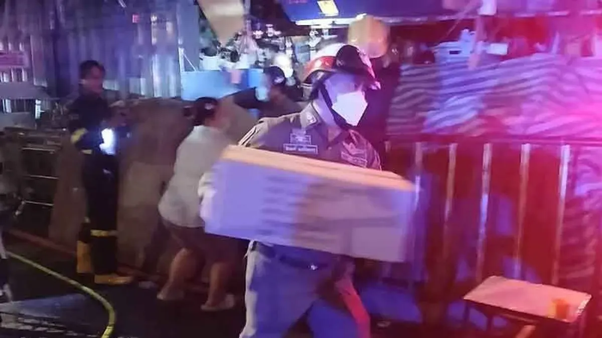 Traffic Police Praised for Fire Response at Khlong Thom Center