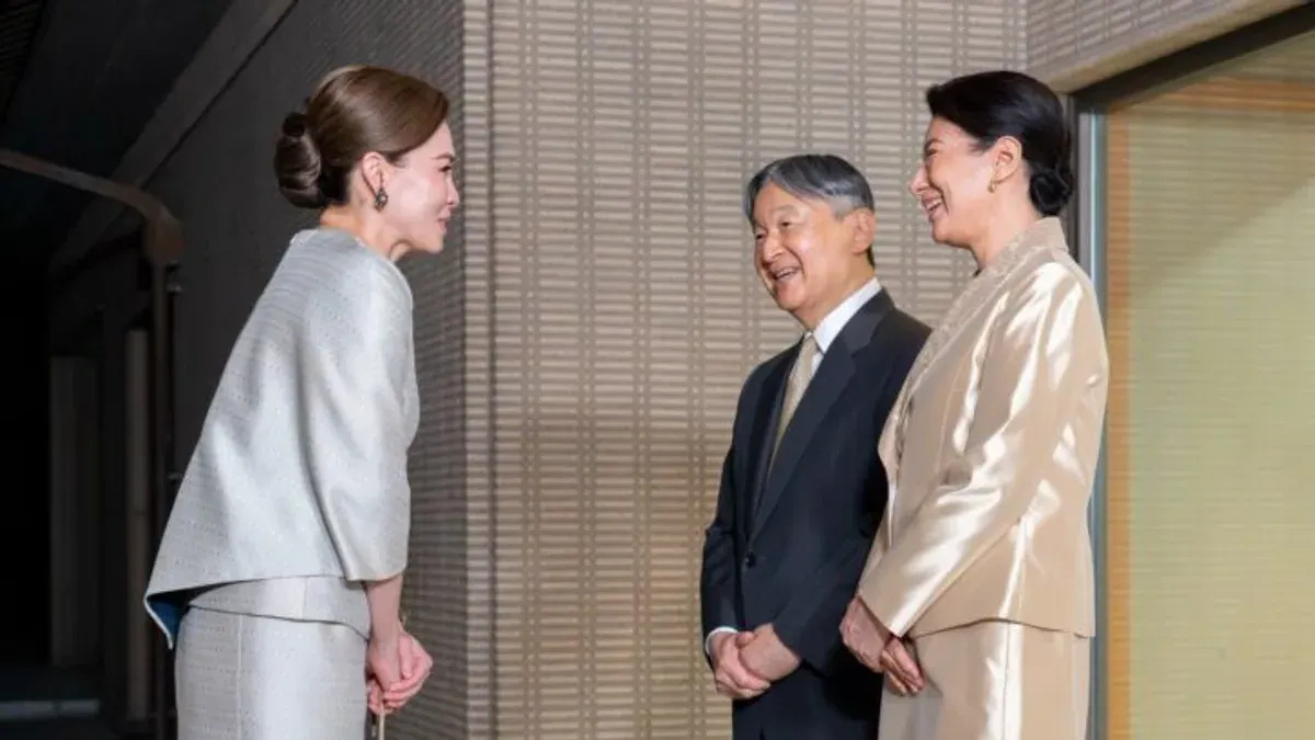 Queen Suthida Meets Japanese Emperor Naruhito in Tokyo