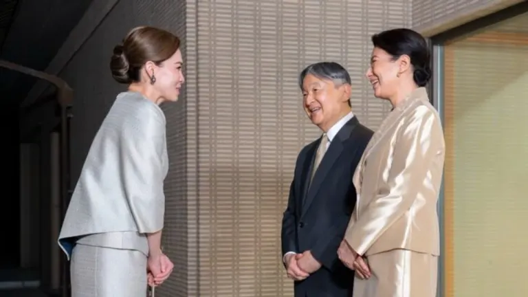 Queen Suthida Meets Japanese Emperor Naruhito in Tokyo