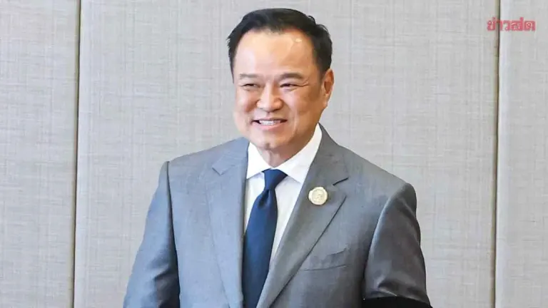 PM to Visit Flooded Nan Province, Then Ubon to Meet Injured Sappers