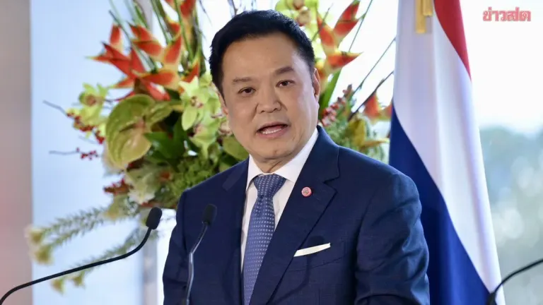 PM Anutin Denies Exploiting Palace in Policy Implementation