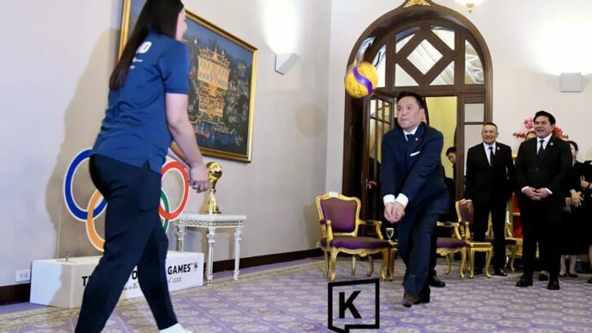 PM Anutin Honors Women's Volleyball Team's Olympic Qualification