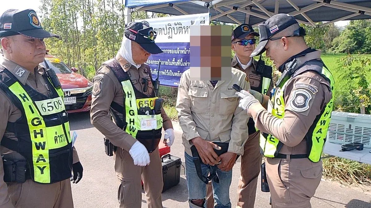 Police Arrest Fraud Suspect on Highway 12 in Mukdahan