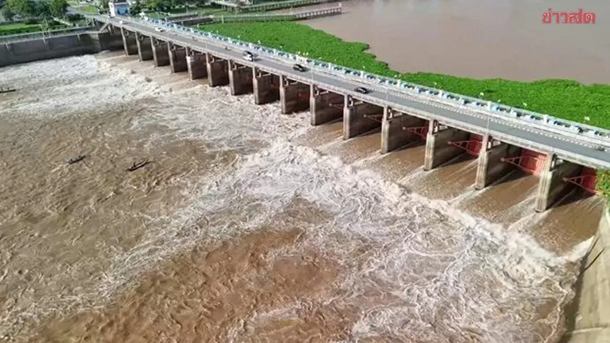 Authorities Warn Four Provinces of Rising Chao Phraya Floodwaters
