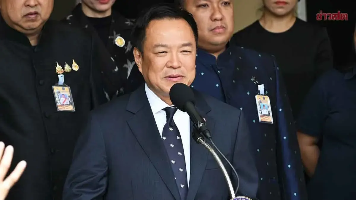 PM Anuthin Visits Malaysia for Shrimp, Fish Export Talks
