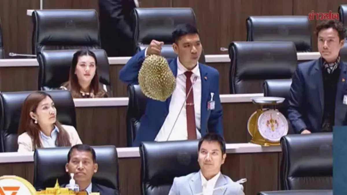 Opposition MP Weighs Durian in Parliament, Proves No Size Sells for 100 Baht; Slams Deputy PM Supratip for Wrong Timing