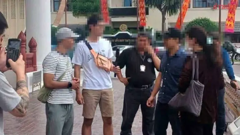Undercover Tourist Police Arrests Illegal Myanmar Tour Guide