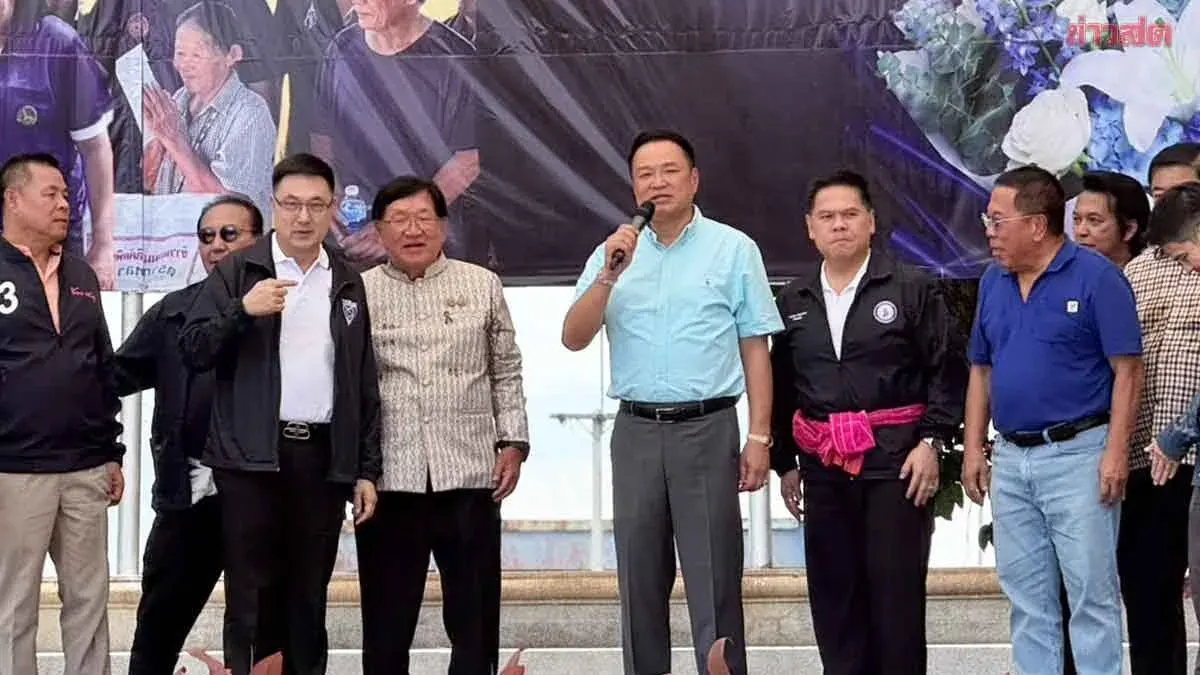 PM Anuthin Marks Ally's 77th Birthday in Suphan Buri Campaign