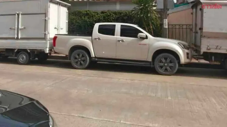 Pickup Truck Blocked Driveway, Got Lifted Away