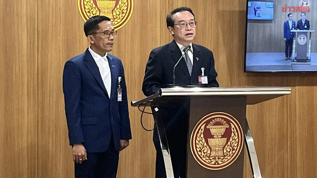Lawmaker Urges Halt to Proposed 450-Baht Tourist Entry Fee