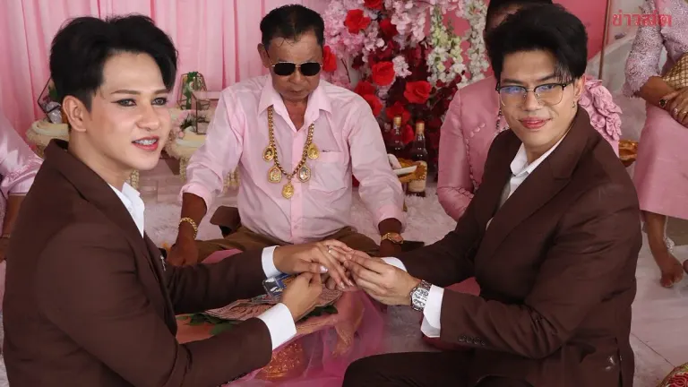 Community Celebrates Wedding of Former Young Teacher and Businessman, Couple Shares Love Story