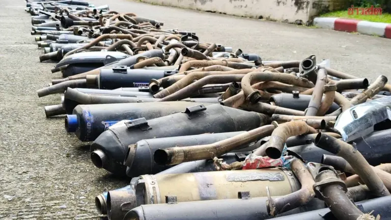 Police Crush 366 Illegal Motorcycle Exhausts in Crackdown