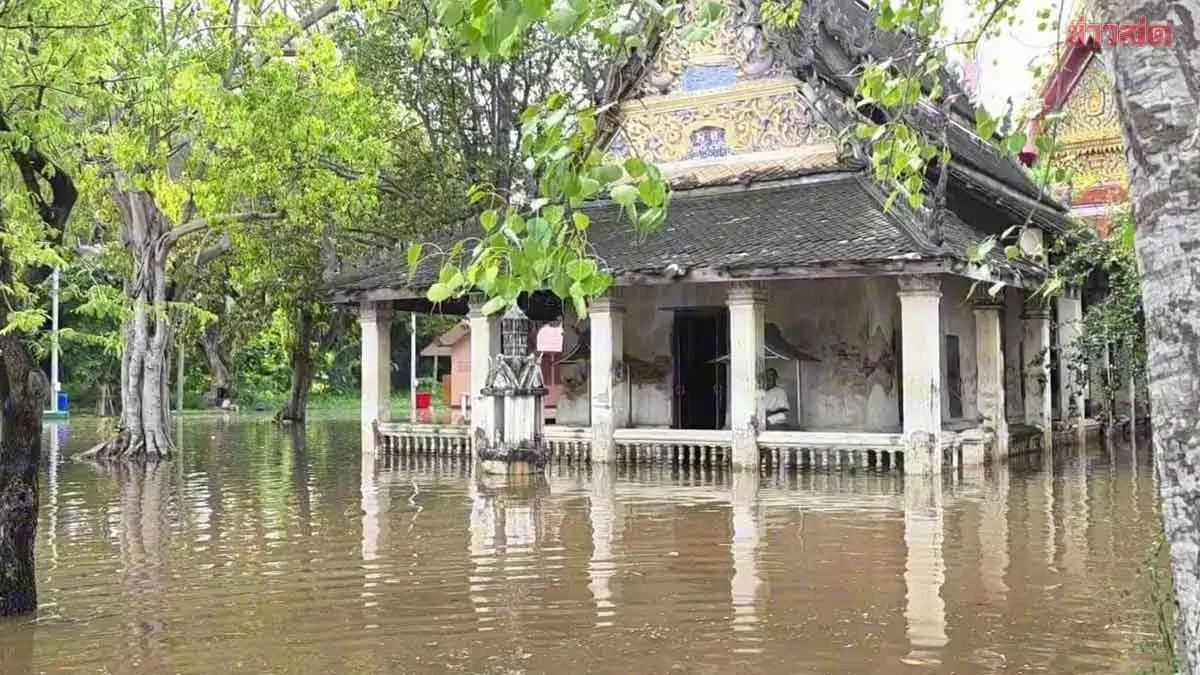 Heavy Rain Floods Historic Temple and School in Ratchaburi