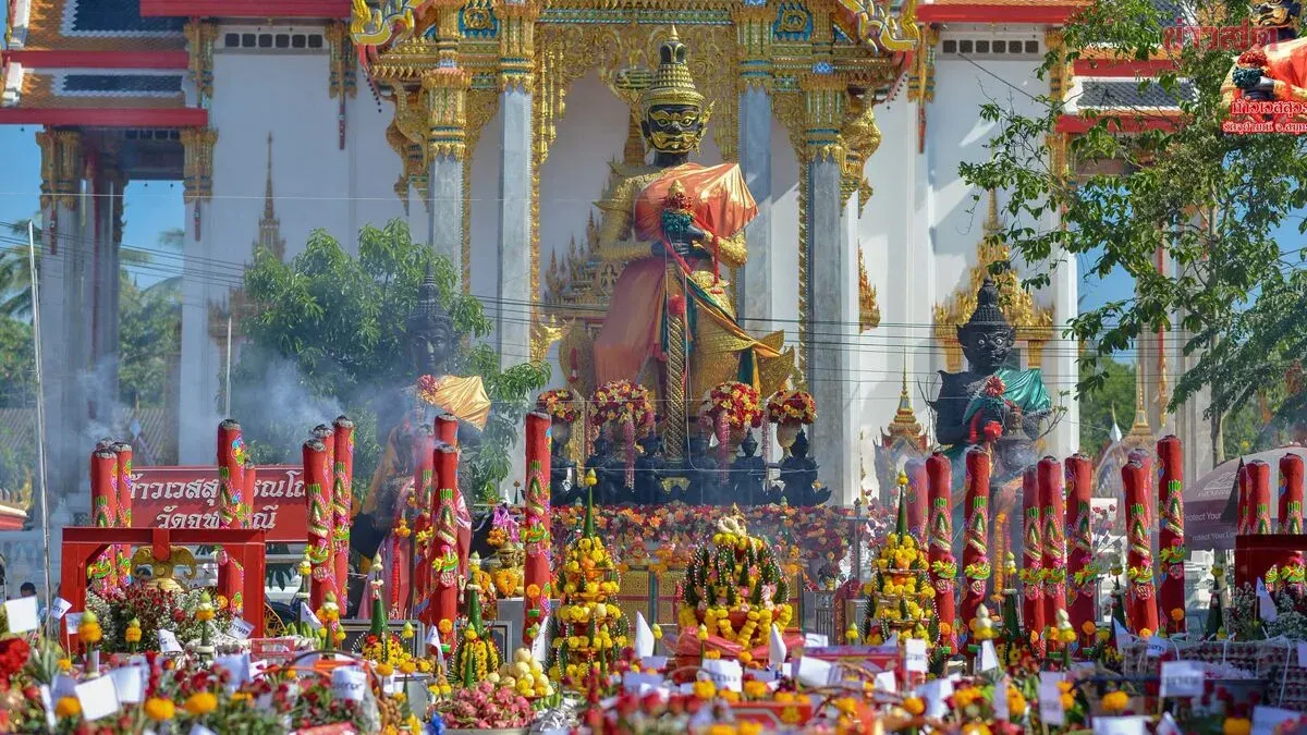 Wat Chula Mani: 300 Years of Sacred History in Amphawa