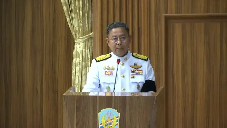 Defence Minister Closes National Defence Course, Emphasizes Resilient Thailand