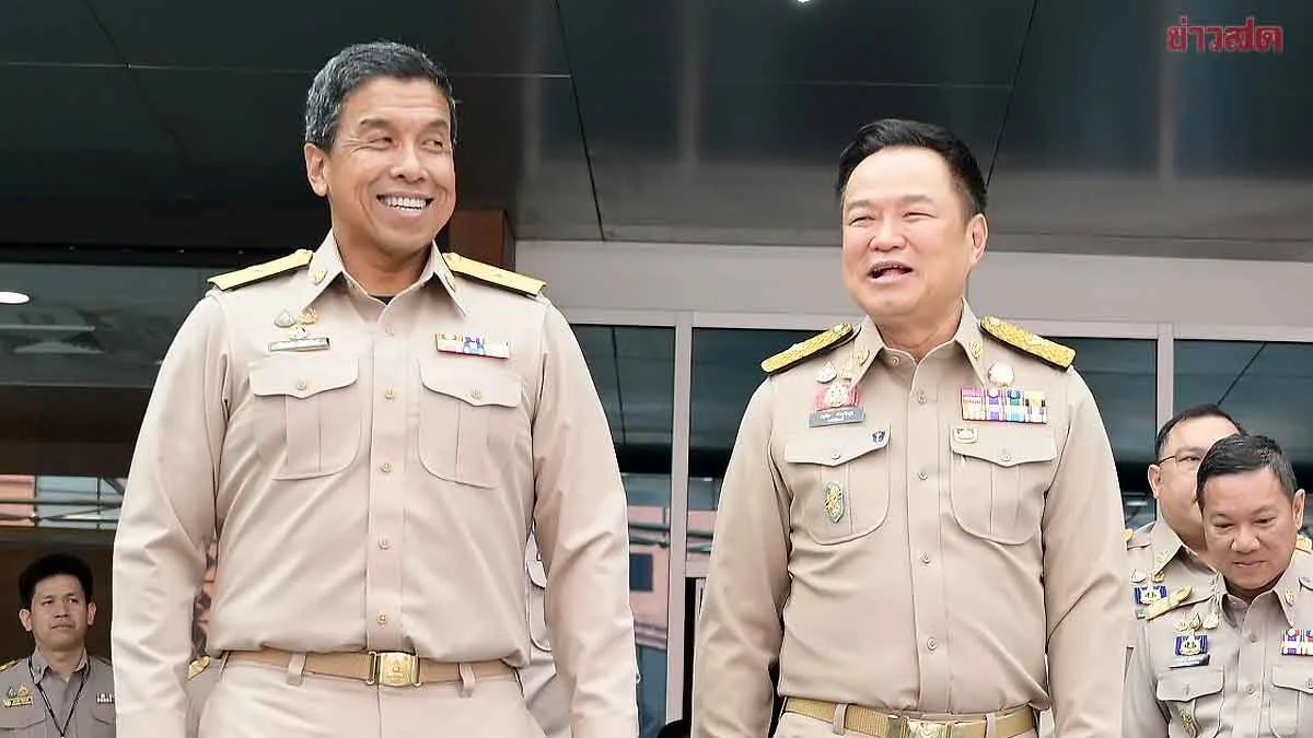 PM Anutin Teams With Bangkok Governor on Quality-of-Life Plan