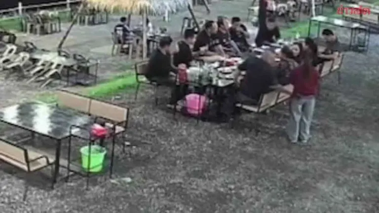 Police officer sexually assaults 20-year-old server at hot pot restaurant, claims it's 'normal'
