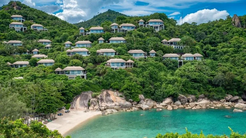 Tourism wrestles with wars impact