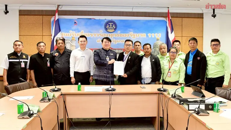 Deputy Transport Minister Siripong Meets with Five Ride-Hailing Associations, Orders Transport Department to Address Public Grievances with Public Interest as Priority