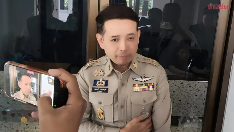 Former Ban Sang District Chief Reports to Lopburi Governor