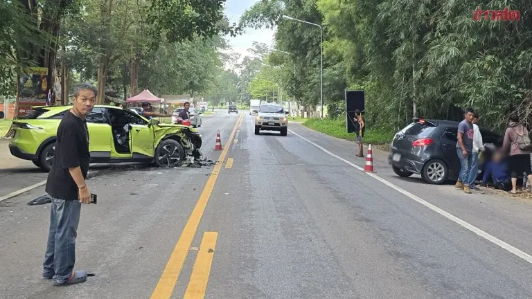 EV Car Collides With Sedan on Khao Yai, Four Injured