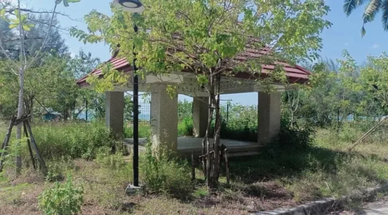 Officials review troubled B140mn The Park Khao Lak project