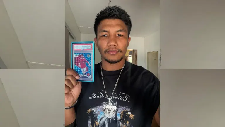 Rot Tung Chitrmueang Nonthaburi Shows Off Cristiano Ronaldo Football Card Graded 10