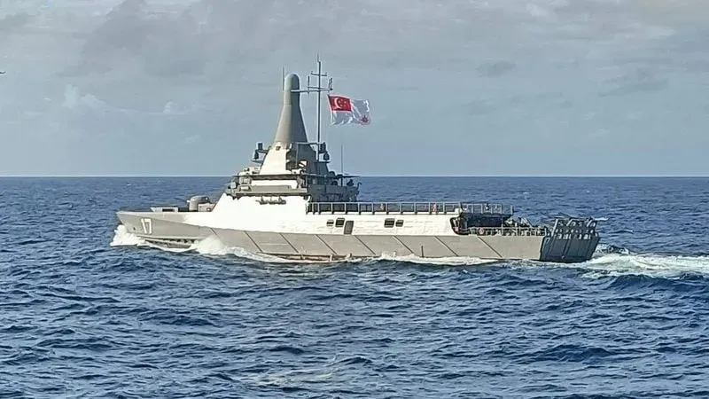 Singapore, Thai warships dock in Phuket