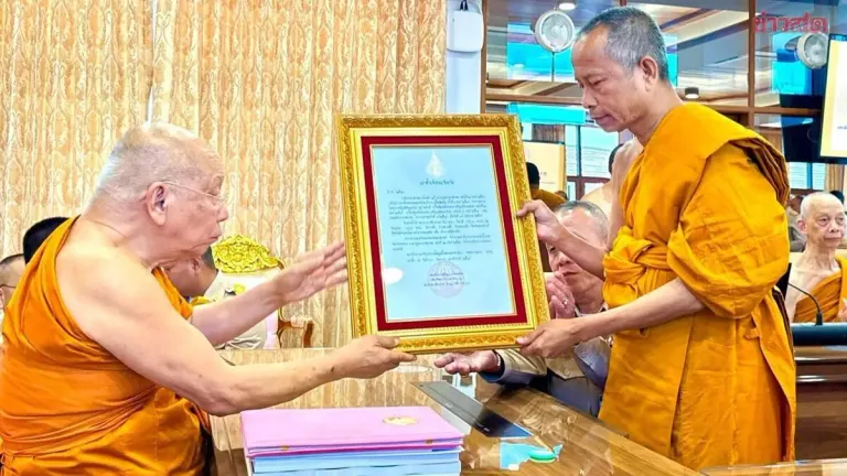Newly Appointed Provincial Buddhist Leader Takes Post in Nakhon Sawan