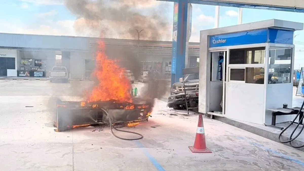 Pickup Truck Hits Fuel Pump, Sparks Fire in Suphan Buri
