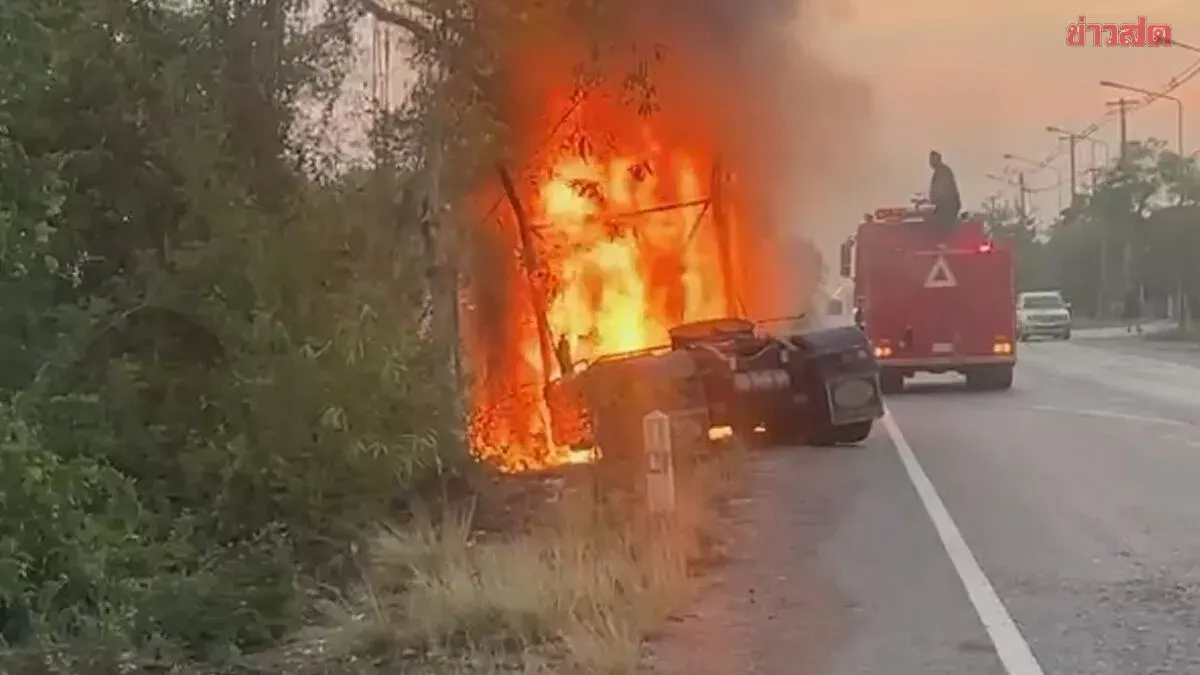 Ten-Wheeler Truck Swerves to Avoid Pedestrian, Crashes into Tree at Full Force, Catches Fire in Massive Blaze