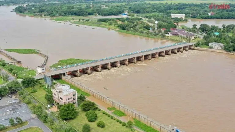 Chao Phraya Dam Boosts Outflow, Warns Riverside Communities to Evacuate